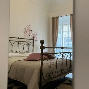 Nicanto's Apartment Bari